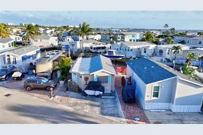 1081 Nettles Boulevard, Jensen Beach, FL 34957 - Photo 23