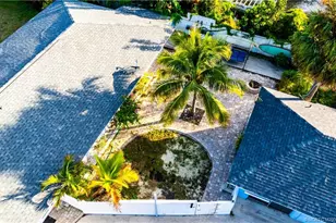 11005 S Indian River Dr, Fort Pierce, FL 34982 - Photo 13