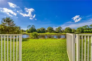 668 NE Waters Edge Ln, Port Saint Lucie, FL 34983 - Photo 31