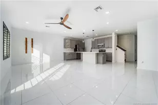 668 NE Waters Edge Ln, Port Saint Lucie, FL 34983 - Photo 19