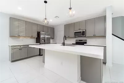 668 NE Waters Edge Lane, Port Saint Lucie, FL 34983 - Photo 3