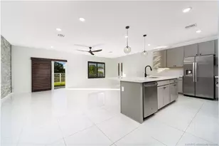 668 NE Waters Edge Ln, Port Saint Lucie, FL 34983 - Photo 7