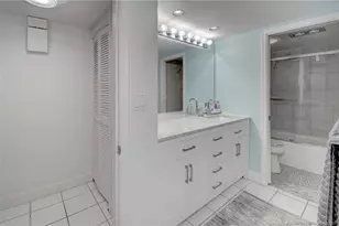 1701 Presidential Way, West Palm Beach, FL 33401 - Photo 25