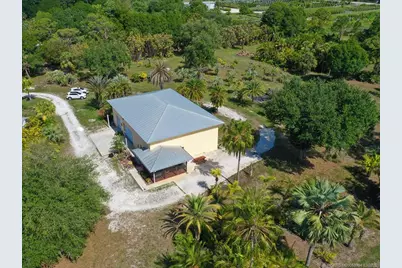 5601 SW Sunshine Farms Way, Palm City, FL 34990 - Photo 9