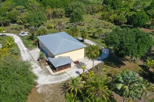 5601 SW Sunshine Farms Way, Palm City, FL 34990 - Photo 9