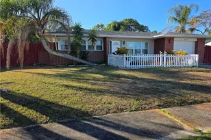 874 SW Ivanhoe Dr, Port Saint Lucie, FL 34983 - Photo 5