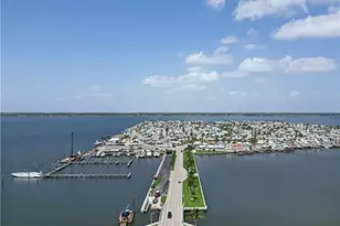 685 Nettles Blvd, Jensen Beach, FL 34957 - Photo 3