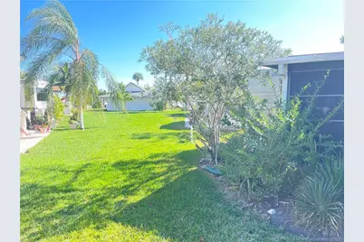 685 Nettles Boulevard, Jensen Beach, FL 34957 - Photo 9