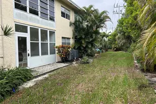2950 SE Ocean Blvd, Stuart, FL 34996 - Photo 17