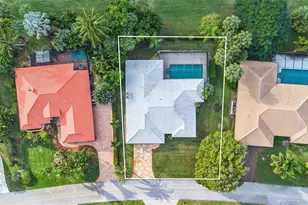 3181 SE Fairway W, Stuart, FL 34997 - Photo 11