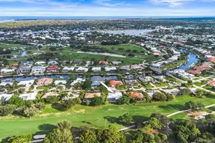 3181 SE Fairway W, Stuart, FL 34997 - Photo 7