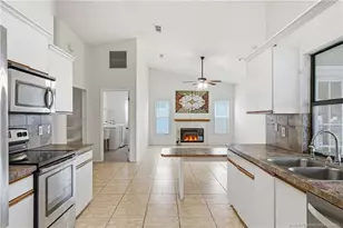 950 SW Jaslo Ave, Port Saint Lucie, FL 34953 - Photo 3