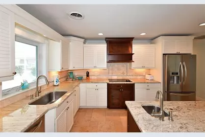 513 Gunwale Lane, Longboat Key, FL 34228 - Photo 9