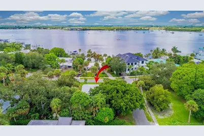 817 SW Saint Lucie Crescent, Stuart, FL 34994 - Photo 25