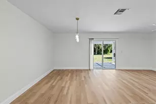 8379 SE Camellia Dr, Hobe Sound, FL 33455 - Photo 11