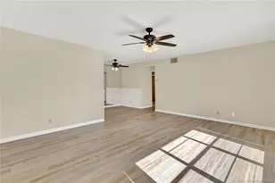 902 Savannas Point Dr, Fort Pierce, FL 34982 - Photo 5