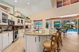 919 SW Catalina St, Palm City, FL 34990 - Photo 5