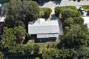 1739 SE Madison St, Stuart, FL 34997 - Photo 7