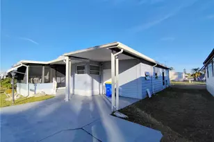 2581 SW Pontiac Pl, Stuart, FL 34997 - Photo 3