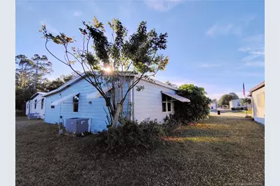 2581 SW Pontiac Place, Stuart, FL 34997 - Photo 7