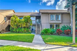 233 NE Edgewater Dr, Stuart, FL 34996 - Photo 1