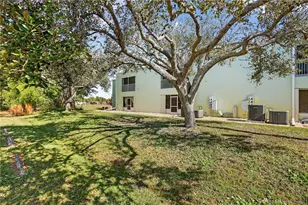 2084 SE Wild Meadow Cir, Port Saint Lucie, FL 34952 - Photo 27