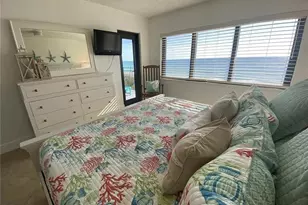 10102 S Ocean Dr, Jensen Beach, FL 34957 - Photo 17