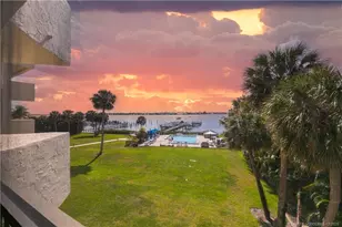 625 NW North River Dr, Stuart, FL 34994 - Photo 29