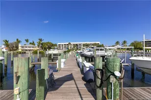 625 NW North River Dr, Stuart, FL 34994 - Photo 35