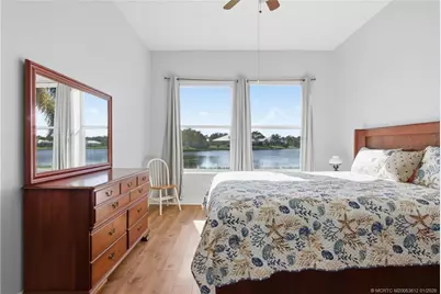 543 NE Canoe Park Circle, Port Saint Lucie, FL 34983 - Photo 7