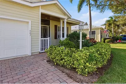 543 NE Canoe Park Circle, Port Saint Lucie, FL 34983 - Photo 3