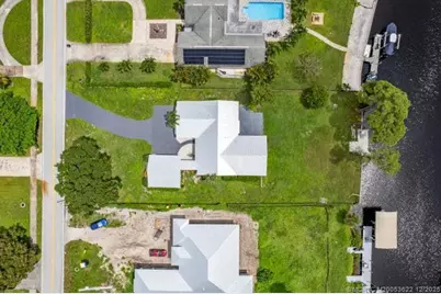 1134 NW Spruce Ridge Drive, Stuart, FL 34994 - Photo 5