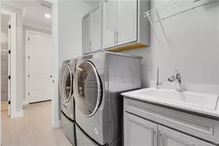 715 S E Boboli Way, Port Saint Lucie, FL 34984 - Photo 33