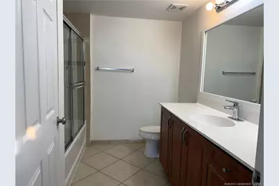 6458 Emerald Dunes Drive #302, West Palm Beach, FL 33411 - Photo 11