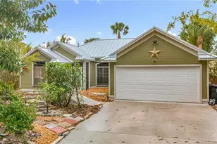 974 SW Worcester Ln, Port Saint Lucie, FL 34953 - Photo 19