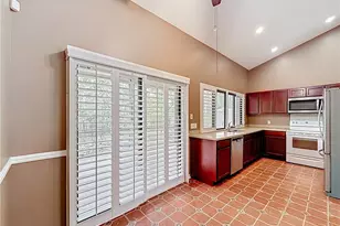 974 SW Worcester Ln, Port Saint Lucie, FL 34953 - Photo 9