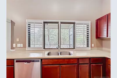 974 SW Worcester Lane, Port Saint Lucie, FL 34953 - Photo 9