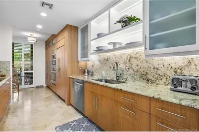 2001 SE Sailfish Point Boulevard #105, Stuart, FL 34996 - Photo 17