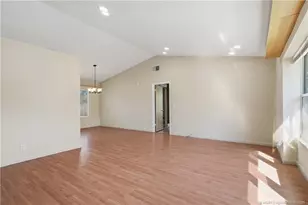 2905 SE Glasgow Dr, Stuart, FL 34997 - Photo 13