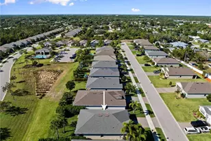 1610 NE Skyhigh Ter, Jensen Beach, FL 34957 - Photo 35