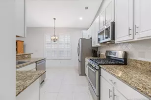 1052 SE Westminster Pl, Stuart, FL 34997 - Photo 9