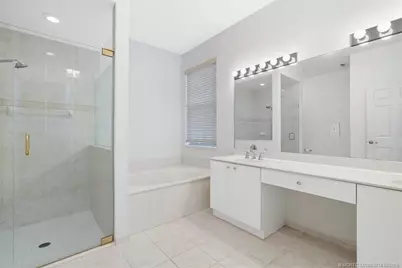 1052 SE Westminster Place, Stuart, FL 34997 - Photo 25