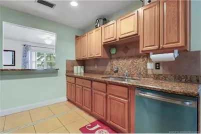 401 SW Ewing Avenue, Port Saint Lucie, FL 34983 - Photo 9