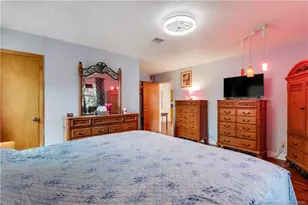 401 SW Ewing Ave, Port Saint Lucie, FL 34983 - Photo 15