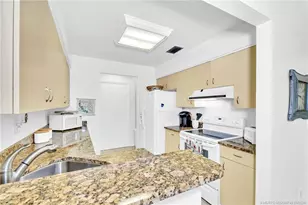 3294 NE Holly Creek Dr, Jensen Beach, FL 34957 - Photo 11