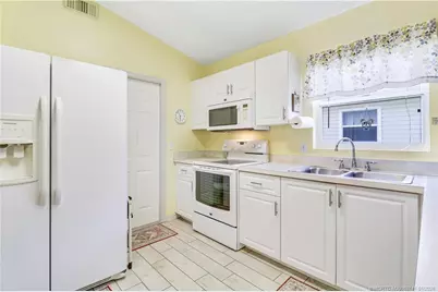 6018 Travelers Way, Fort Pierce, FL 34982 - Photo 7