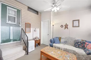 581 Barb Ann Ln, Port Saint Lucie, FL 34952 - Photo 17