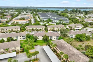 2950 SE Ocean Blvd, Stuart, FL 34996 - Photo 25