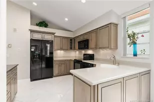 2251 NW Seagrass Dr, Palm City, FL 34990 - Photo 9