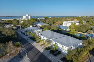 411 SE High School Ave, Stuart, FL 34994 - Photo 5